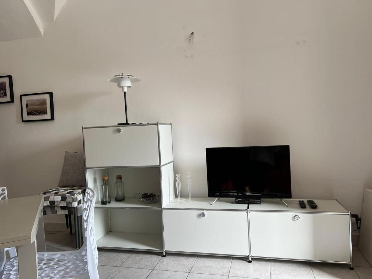 1-Bedroom Apartment Bello Posto Acquaseria Bagian luar foto