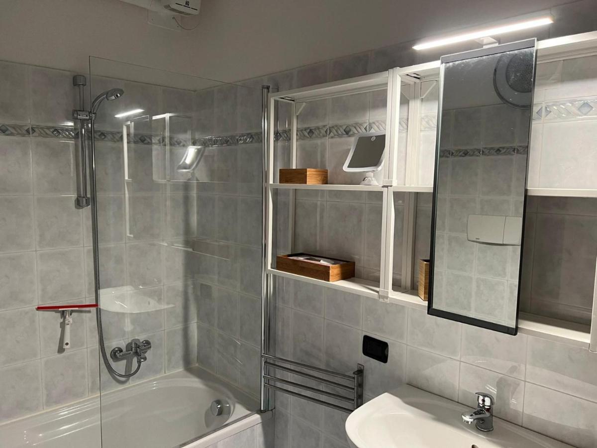 1-Bedroom Apartment Bello Posto Acquaseria Bagian luar foto